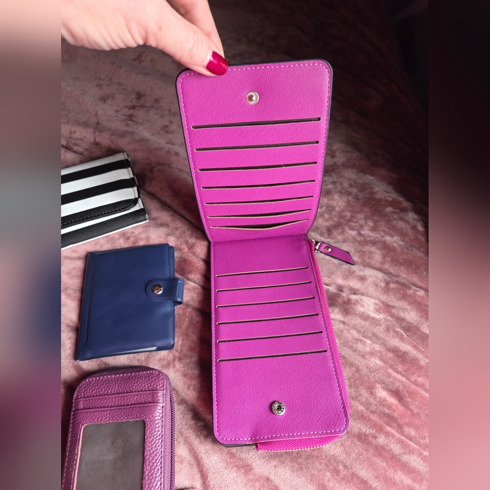 Random Lot Of Wallets! - Picture 2 of 7